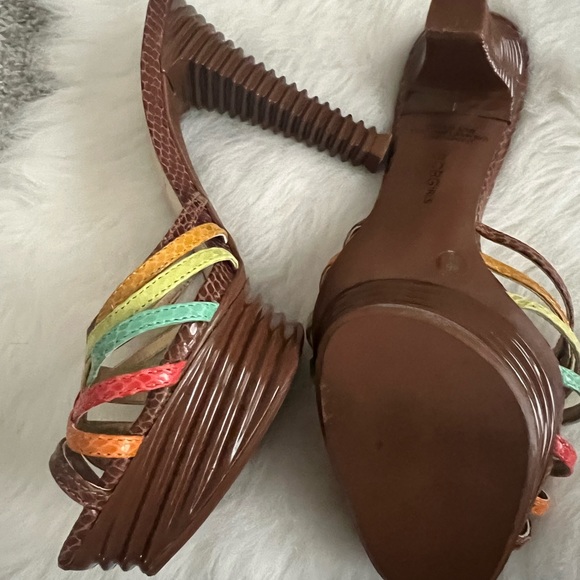 BCBG Girls Snake Print Multicolor Ribbed Heel Platform Sandals - Picture 6 of 10